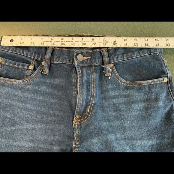 Old navy jeans straight 30/30 see pictures for siz - Picture 2 of 8
